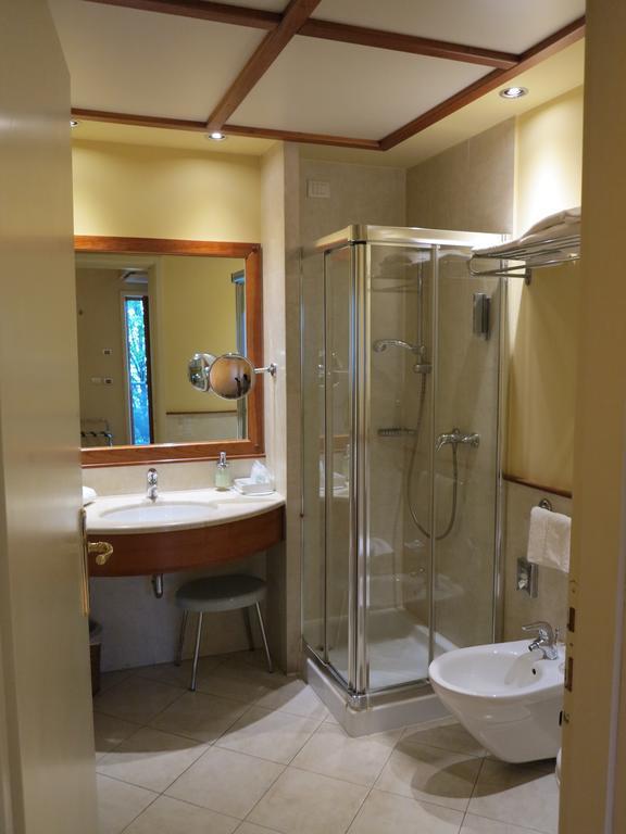 Hotel Della Torre 1850 Ponte San Marco Phòng bức ảnh